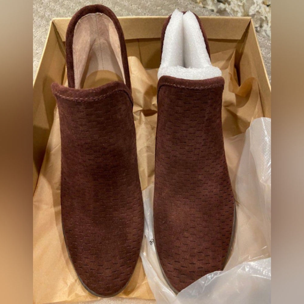 Lucky Brand Bailey Booties Size 6